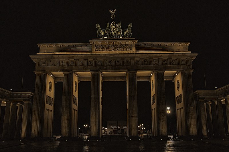 File:Brandenburg Gate - panoramio.jpg