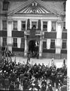 De Hindebuasch oam 19. Juli 1930 uffm Balkon vum Raadhaus