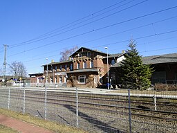 Burg Stargard Bahnhof 2011 03 07 005
