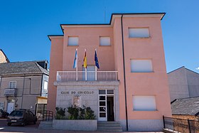 Casa do concello de Rubiá, provincia de Ourense.jpg