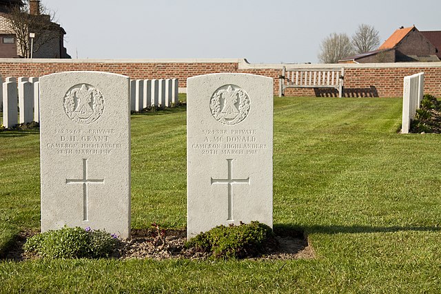 Graves of Queen's Own Cameron Highlanders killed in the First World War at the Cement House Cemetery in Langemark, Belgium