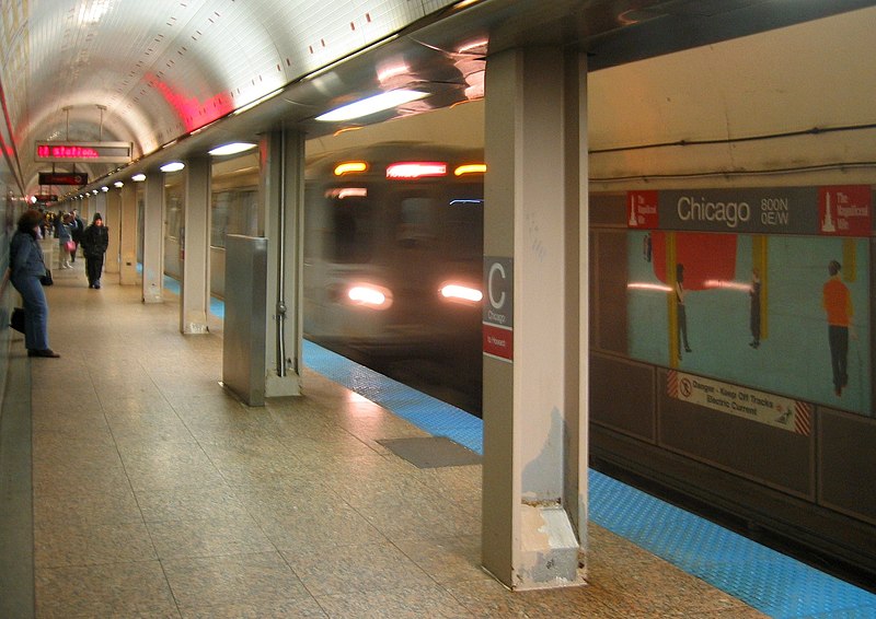 File:Chicago Red CTA 061028.jpg