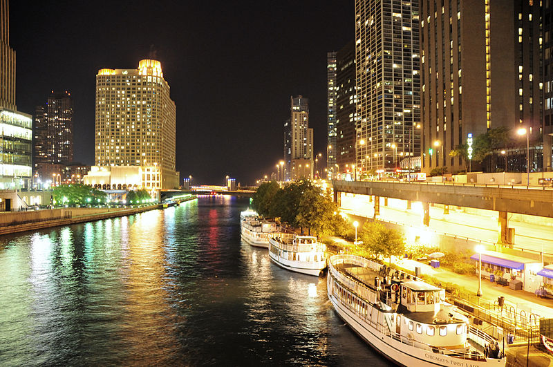 File:Chicago photo from the michigan ave bridge at night (2721525994).jpg