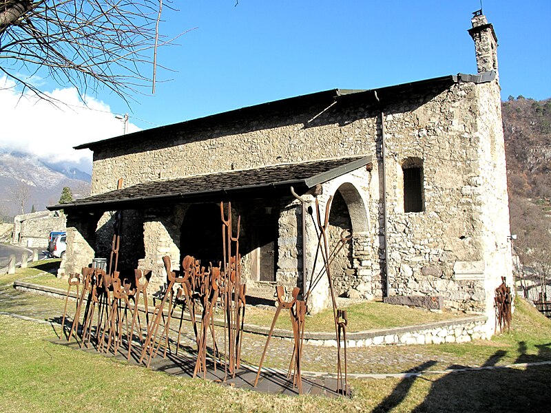 File:Chiesa San Pietro in Vincoli Bienno.jpg