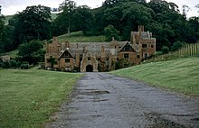 Compton Wynyates, the main filming location. Compton Wynyates.jpg