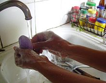 Cuci tangan pakai sabun.jpg