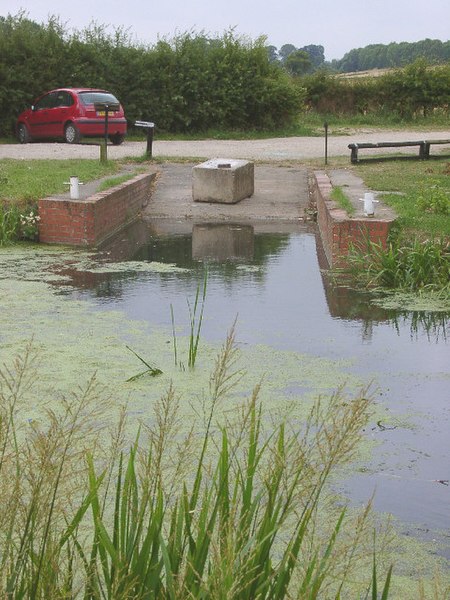 File:Denton Wharf, Grantham Canal - geograph.org.uk - 30112.jpg