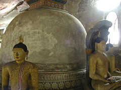 Dhambulla Cave Interior 14.JPG