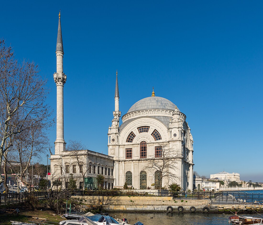 Mezquita de Dolmabahçe