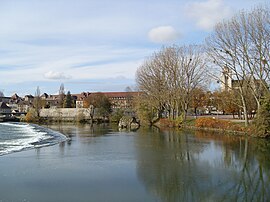 Doubs river - Dole (Jura).jpg