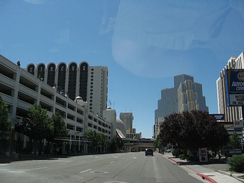 File:Downtown Reno, Nevada (602607158).jpg