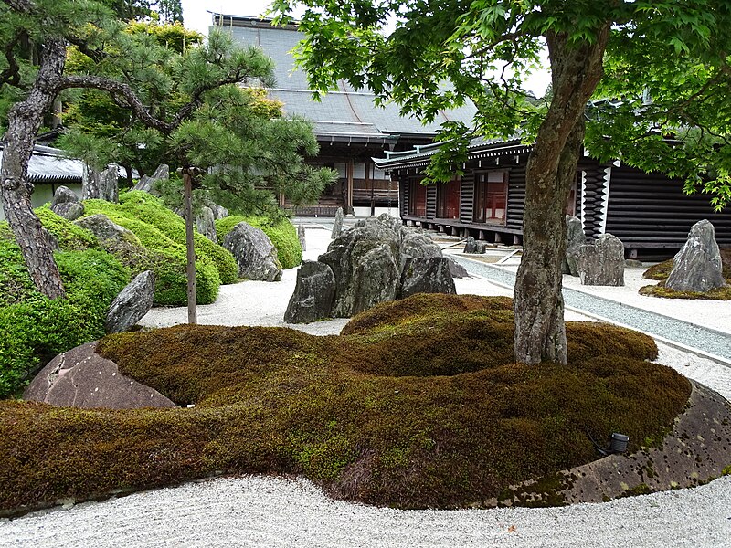 File:Dry Garden of Fukuchiin Temple-Hotel - Koyasan - Japan (47956836043).jpg