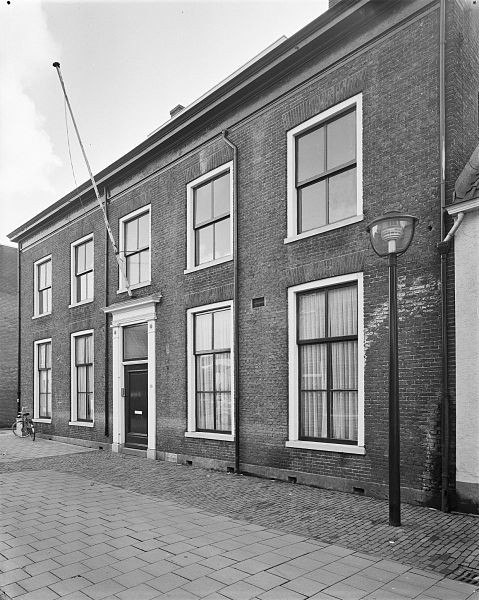 File:Exterieur VOORGEVEL - Leerdam - 20300672 - RCE.jpg