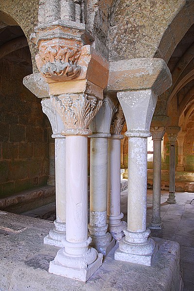 File:F10 53 Abbaye de Fontfroide.0035.JPG