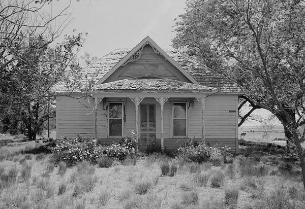 Old Yuma County farmhouse near Clarkville, Colorado