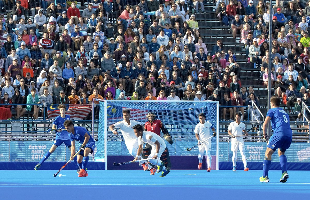 Indigenous youth celebrate culture and sport in hockey-filled weekend