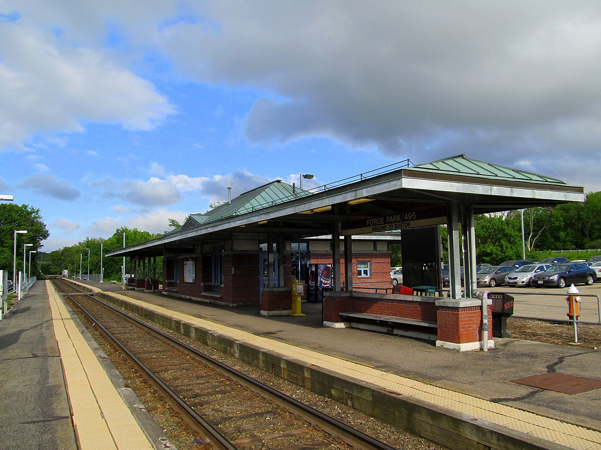 Парки у вокзала. Station Forge.