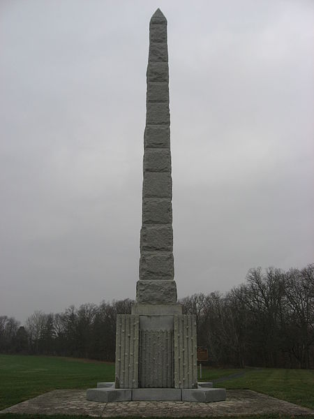 File:Fort Amanda obelisk southern side.jpg