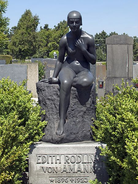 File:Friedhof Doebling, Edith Rodling von Amann.jpg