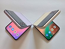 Samsung Galaxy Z foldable smartphones uses clamshell design Galaxy Z Flip3.jpg