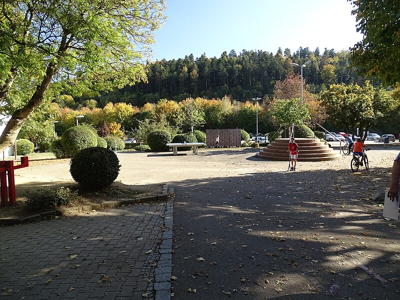 File:Gebäude und Straßenansichten in Nufringen 31.jpg