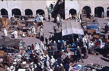 Local market in Ghardaia (1971). Ghardaia,le marche.jpg