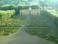 Вілла Ланцелотті, сад і німфей