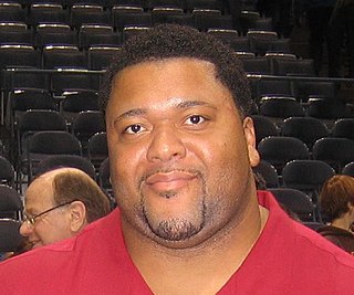 <span class="mw-page-title-main">Gilbert Brown</span> American football player and coach (born 1971)