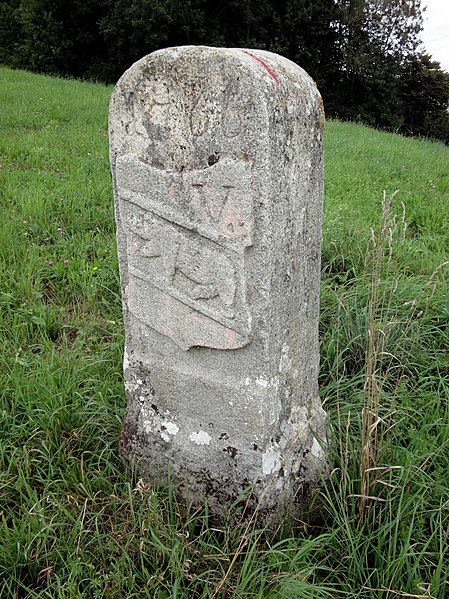 File:Grenzstein Berner Aargau von 1766 - panoramio.jpg