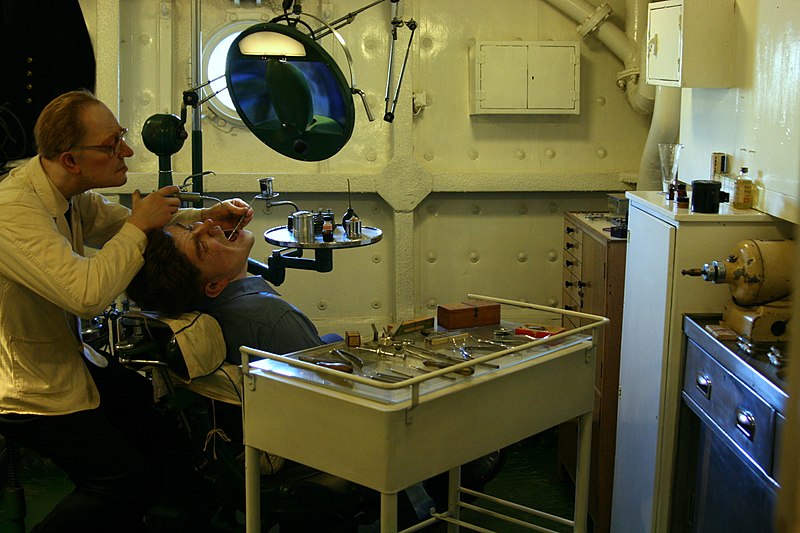 File:HMS Belfast - Dentist.jpg