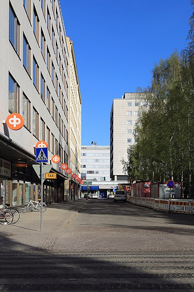 File:Hallituskatu Oulu 20180520.jpg