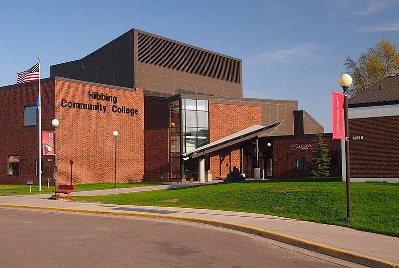 File:Hibbing Community College.JPG