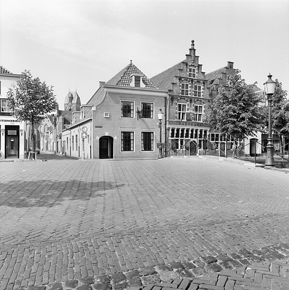 File:Hoek Marktstraat overzicht - Oudewater - 20179790 - RCE.jpg