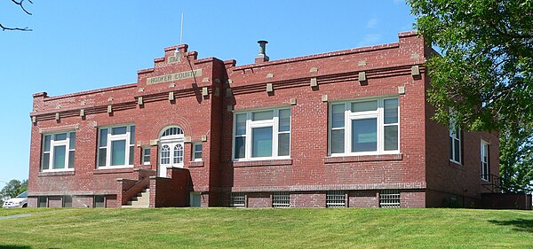 Hooker County Courthouse in Mullen