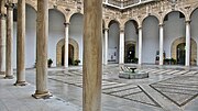 Miniatura para Patio de los Mármoles (Hospital Real de Granada)