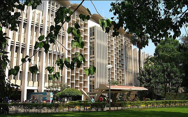 vista aérea del campus de iit bombay