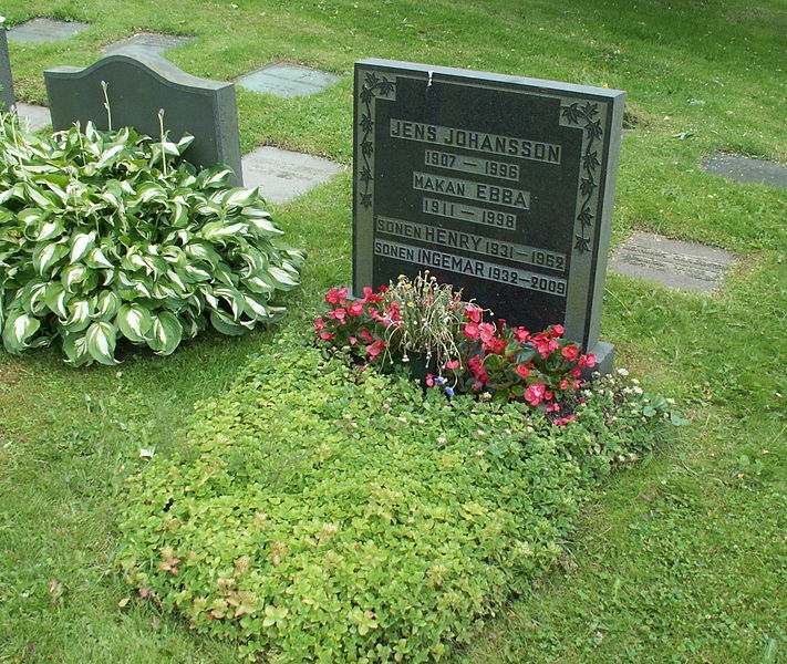 File:Ingemar Johansson (graven).jpg