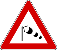 File:Italian traffic signs - forte vento laterale.svg