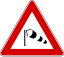 Italian traffic signs - forte vento laterale.svg