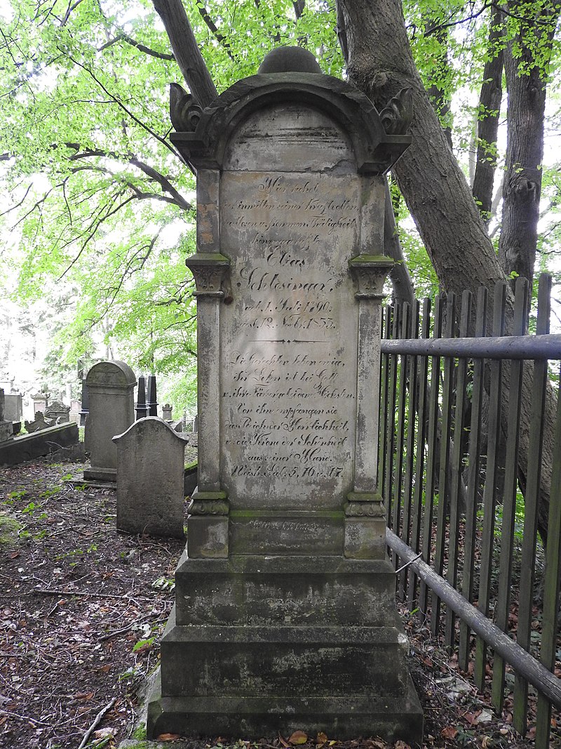 Jewish cemetery Bleicherode 13.jpg