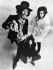 Una fotografia in bianco e nero dei The Jimi Hendrix Experience.