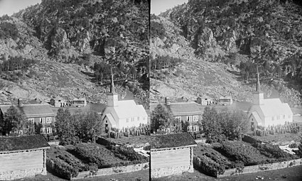 Jostedal church and rectory, ca. 1898. (12609037453).jpg