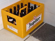 'n Krat vol Jupiler-bier.