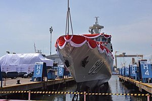 KRI Kerambit (627) launching.jpg