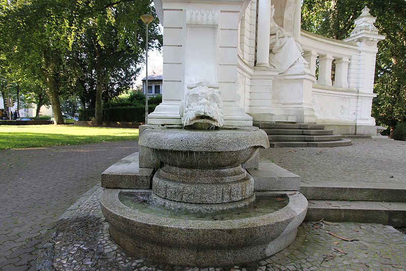 File:Kaiserin-Augusta-Denkmal 07 Koblenz 2013.jpg