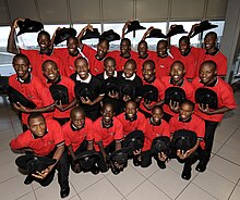 The Kenyan Boys Choir, Aeroportul Heathrow