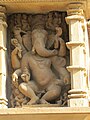 গণেশ ভাস্কর্য (বাইরের দেয়াল), লক্ষ্মণ মন্দির, খাজুরাহো, ভারত