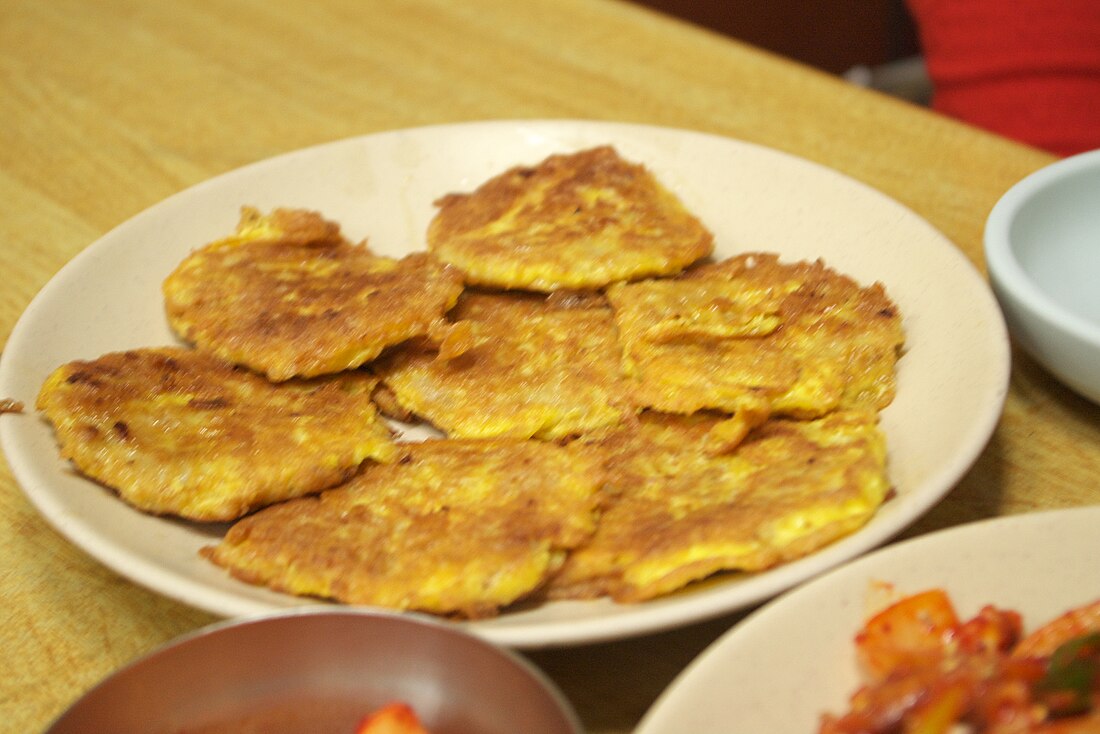 File:Korean.pancake-Saengseon jeon-01.jpg