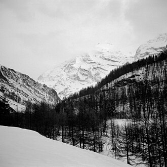 Pointe de Charbonnel in winter La Pointe de Charbonnel.jpg