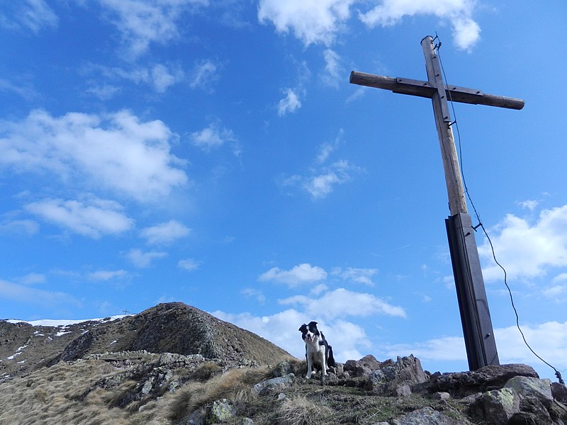 File:La Rocca ,cima bassa - panoramio.jpg